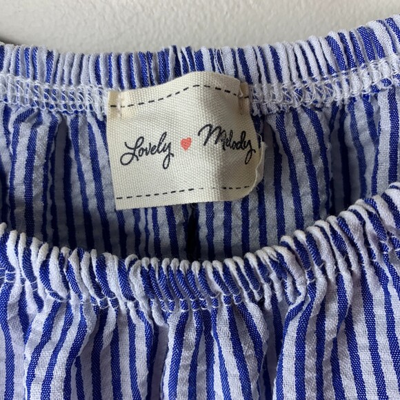 Lovely Melody tie front lace trim top size small - Picture 3 of 9